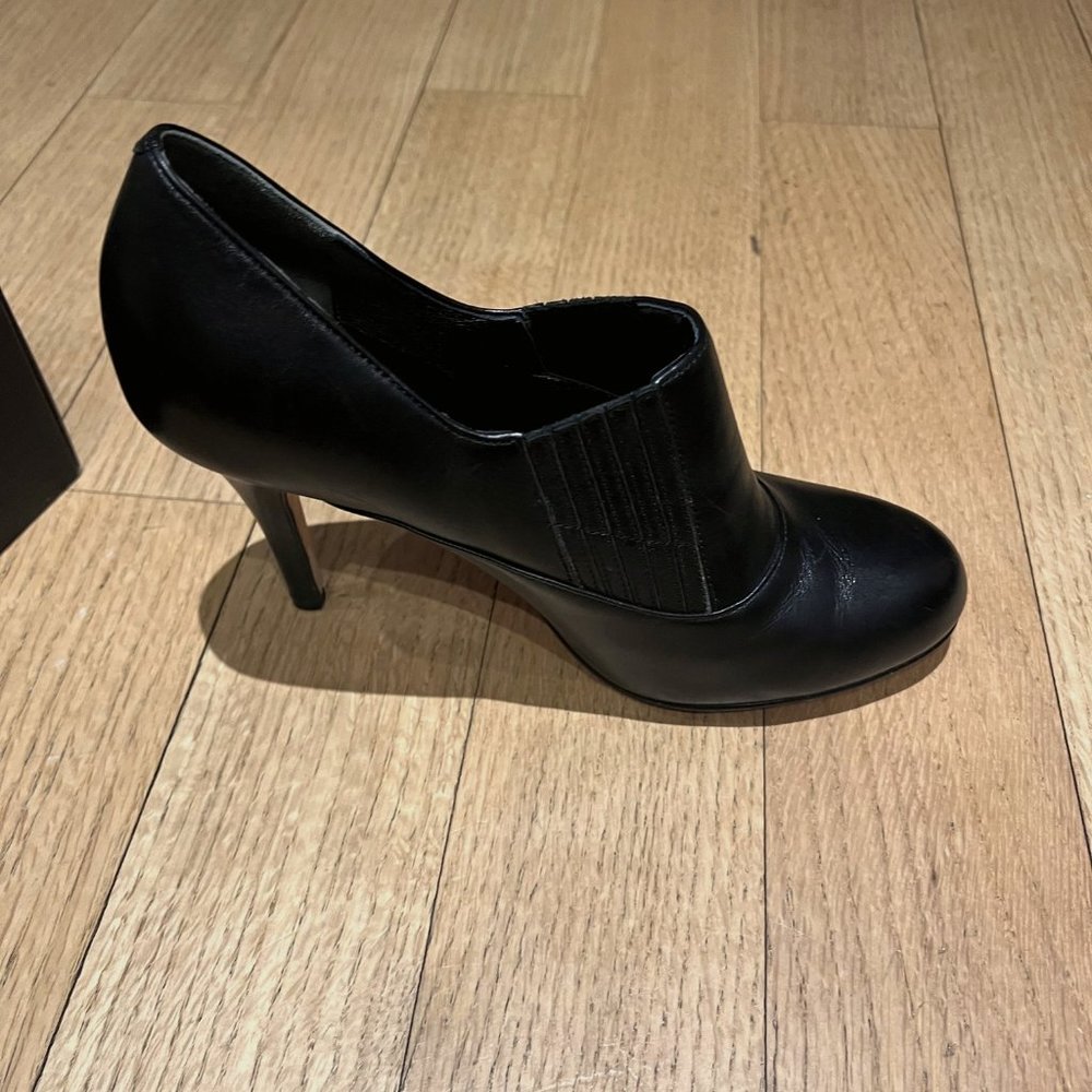 NWT - COLE HAAN Size 7.5 Talia Pumps